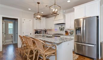 2209 N DONAHUE Dr, Auburn, AL 36830