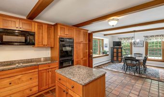 69 King Rd, Bedford, NH 03110