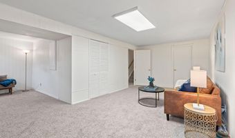 5905 Mayhill Dr, Madison, WI 53711