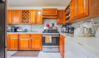 51 Park Ave 2-13, Danbury, CT 06810