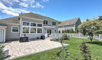 49 Walley St, Bristol, RI 02809
