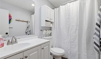 13901 Leavenworth Rd, Basehor, KS 66007