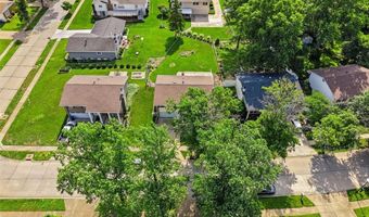 254 Village Mead Dr, Ballwin, MO 63021