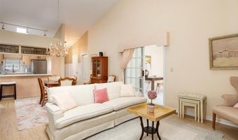 8 Sweet Bay Ln, Amherst, NY 14221