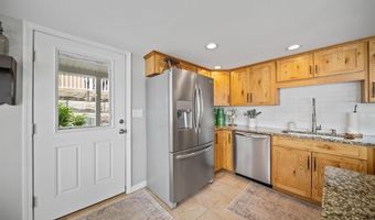 195 E Side Dr, Alton, NH 03809