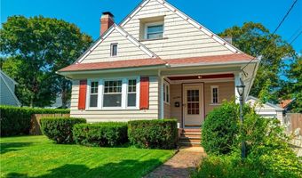 17 Marden St, Cranston, RI 02910
