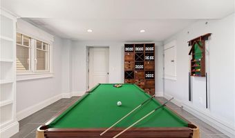 30 Bonnet View Dr, Jamestown, RI 02835