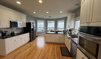 556 Hill St, Bristol, CT 06010