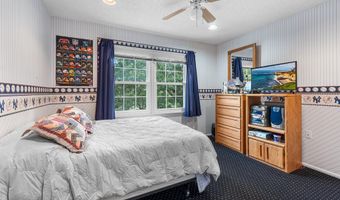 16 Tanglewood Dr, Barnegat, NJ 08005