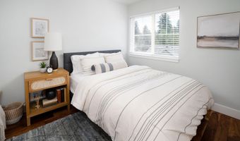 1949 NW Monterey Pines Dr UNIT 4, Bend, OR 97703