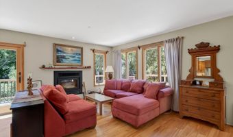 925 Old Farm Ln, Aptos, CA 95003