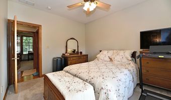 355 Connecticut Cir, Indianapolis, IN 46217