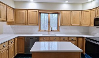 20 Brandywine Cir, Auburn, ME 04210