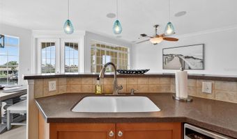 6428 SUNSET BAY Cir, Apollo Beach, FL 33572