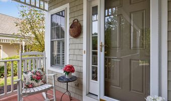 4 Hollyhock Knoll Ct 4, Bourne, MA 02532