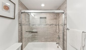 3358 WOODBURN Rd 24, Annandale, VA 22003