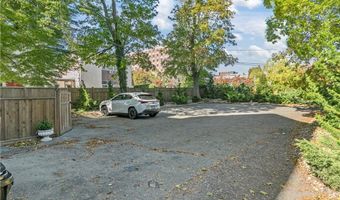 18 Rhode Island Ave 3, Newport, RI 02840