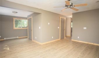 1004 Thomas Dr NE, Alexandria, MN 56308