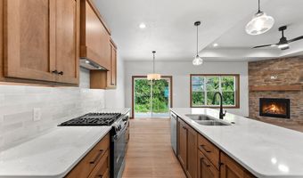 413 CARRIE LYNN Ave, Algoma, WI 54201