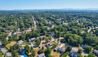 118 Stirling Pl, Burlington, VT 05408