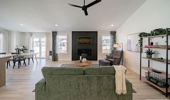 576 Hollow Dr, Ammon, ID 83401