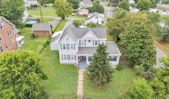 901 Bedford Ave, Altavista, VA 24517