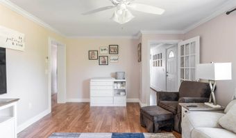 123 Lasalle Dr, Bangor, ME 04401