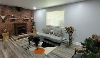 7 Holiday Ct, Albrightsville, PA 18210