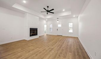 98 Selkirk Dr, Bella Vista, AR 72715