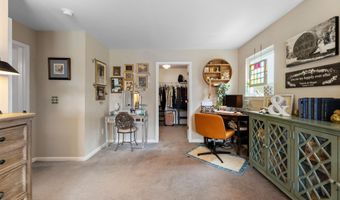 48 Poplar St, Beachwood, NJ 08722