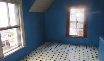 26 Walter St, Bangor, ME 04401
