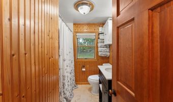 104 Knotty Oak Rd, Coventry, RI 02816