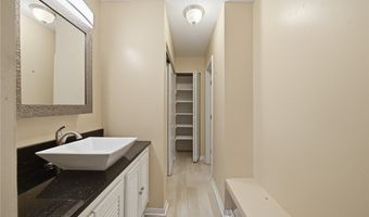 824 S Chillicothe Rd 2, Aurora, OH 44202