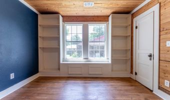 251 W Mark St, Batesville, AR 72501