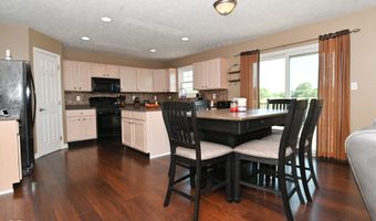 541 Yorktown Ln, Avon, IN 46123