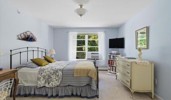 45 Claire Pointe Rd, Burlington, VT 05408