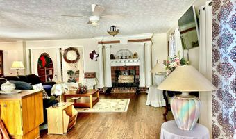 1213 VINE St, Anniston, AL 36207