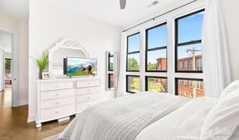 501 E 37th St E, Charlotte, NC 28205