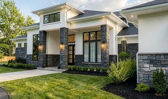 11 Sanctuary Ct, Amherst, NY 14221