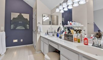 5155 BALLYCASTLE Cir, Alexandria, VA 22315