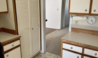 20 1st Ave E, Deaver, WY 82421