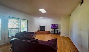 809 Colonial Ct, Carlsbad, NM 88220