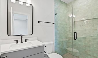 4911 37TH St N, Arlington, VA 22207