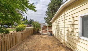 3800 Mountain View Dr SE 33, Albany, OR 97322