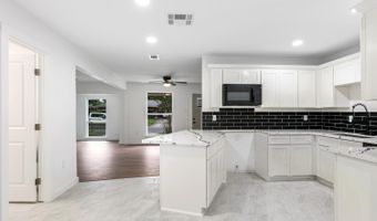 1638 Mary Ellen Dr, Baton Rouge, LA 70810