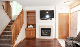 2819 Ashland Ct, Altoona, IA 50009