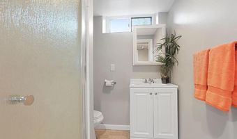 1033 N MONROE St, Arlington, VA 22201