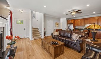 28 Brookview Cir 28, Bristol, CT 06010