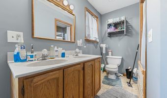 5869 Beechwood Ave, Alliance, OH 44601