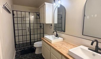 702 Shepherd Cir, Andrews, TX 79714